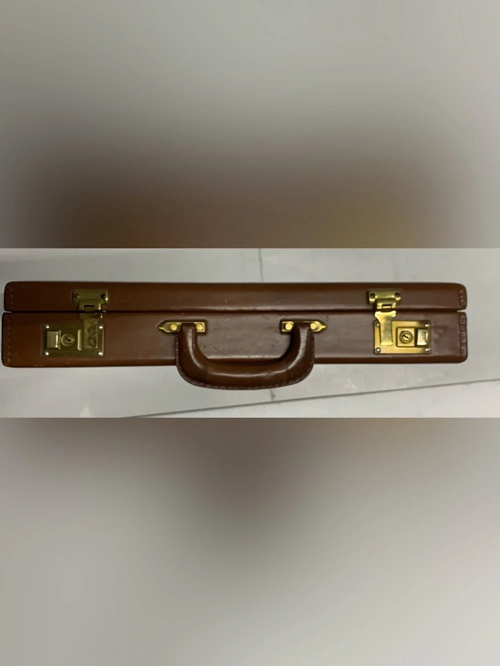 N/A leather lockable